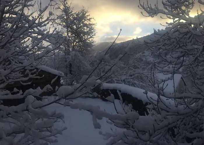 Casa Lici 펜션 Robles de Laciana